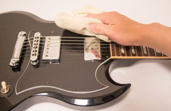 丁寧にメンテナンスいたします | 鹿児島で実績多数のギター専門店なら工房ときわ